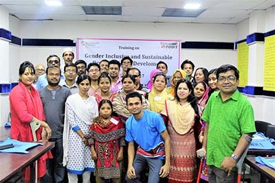 A group photo of the participants